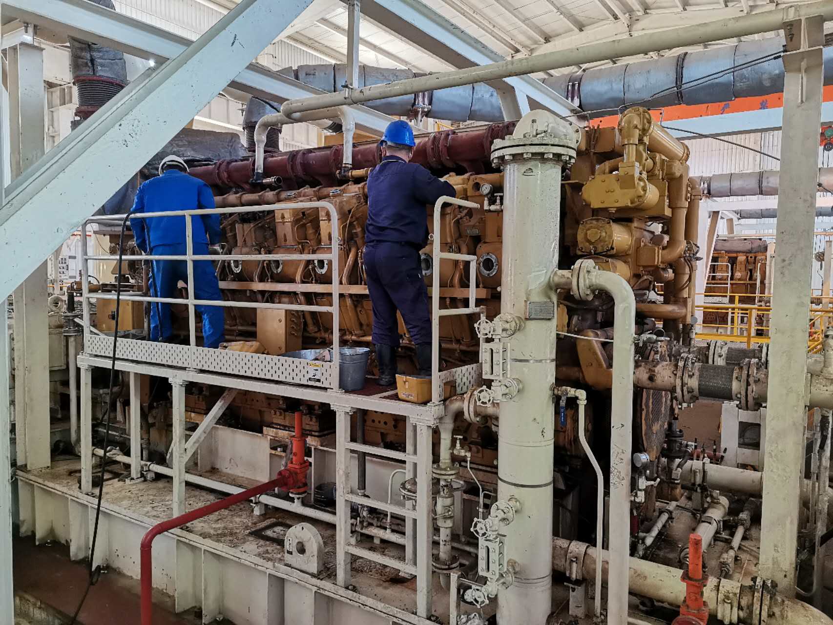Natural gas engine unit maintenance